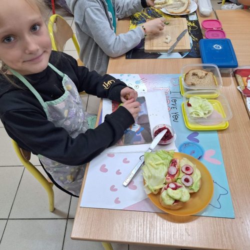 561045997_1335698021684524_2155088350804998268_n