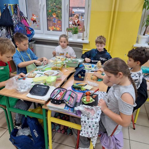 564012356_1335696741684652_1271318569055385349_n