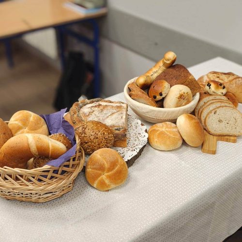 565704985_1335879091666417_8424460460095858442_n