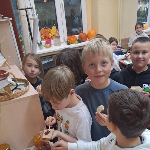 565731452_1335691025018557_6198176814557395976_n