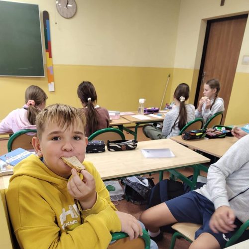 566202301_1335712315016428_6908851850940288447_n