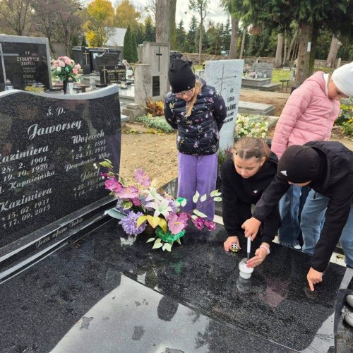 571222884_1345396577381335_6977642981843295503_n