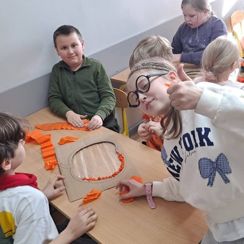 572384929_1348698117051181_3093891824309277079_n