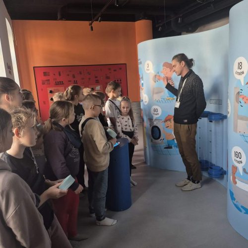 574967981_1352840969970229_2358890534292806915_n