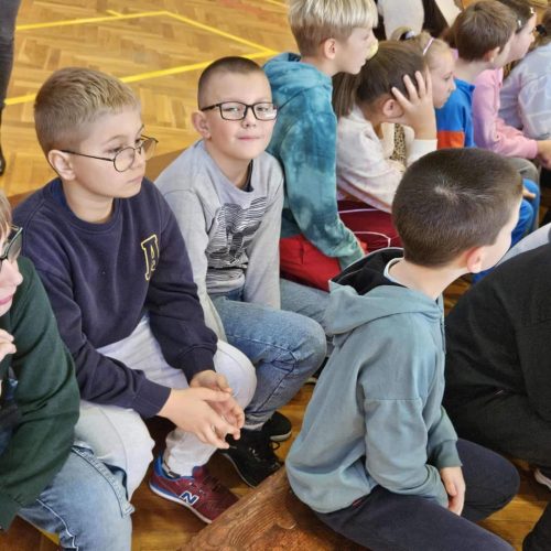 575101914_1352762569978069_694468223554850587_n