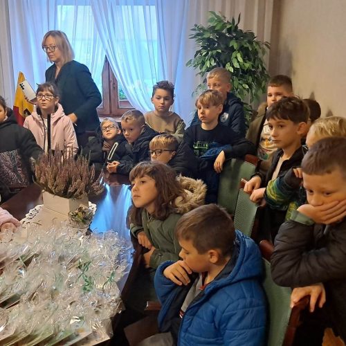 584000724_1362031725717820_1470900237601915050_n (1)