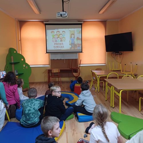 586199236_1365056125415380_8649864758714404641_n