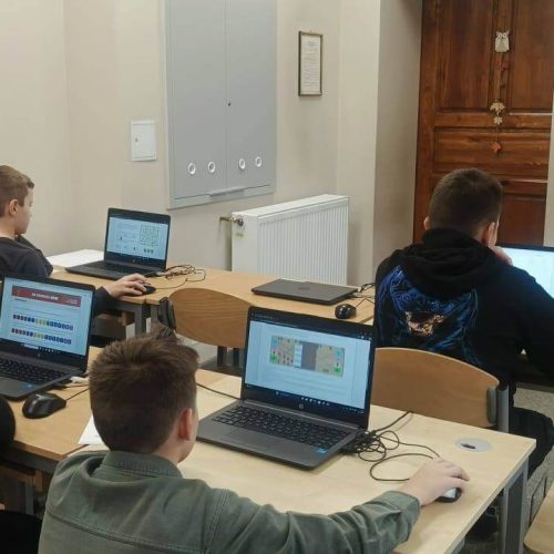 589784729_1367670525153940_1443635598306066557_n