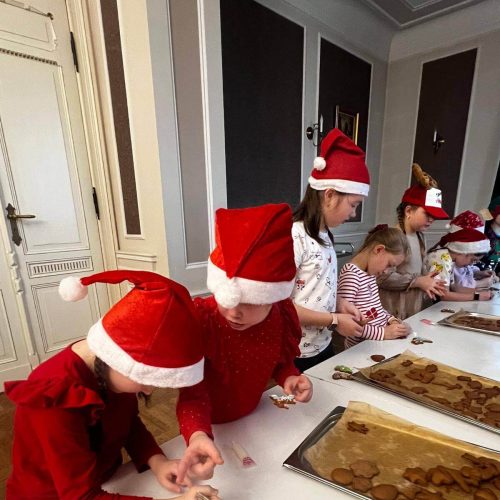 593402151_1375610774359915_2203377633532212805_n