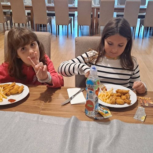 593421387_1375674704353522_1381247042844592428_n