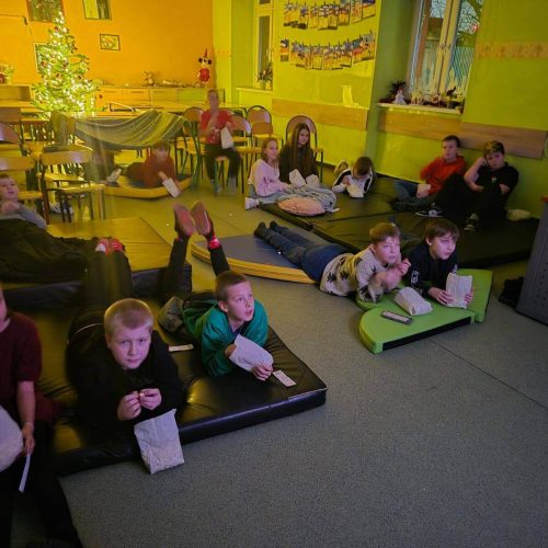 593583146_1376655650922094_5362536435722408058_n