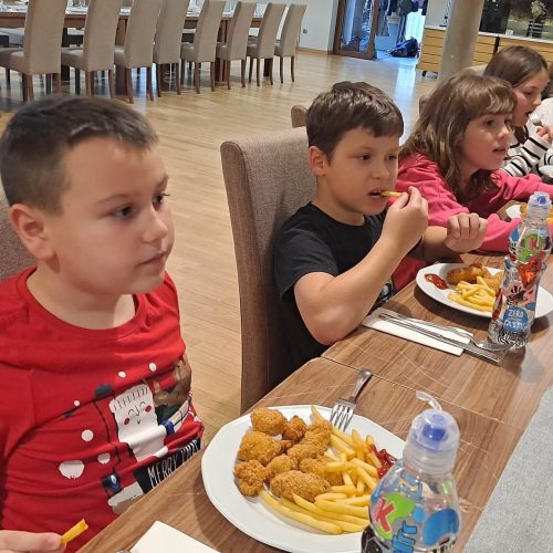 594520196_1375674237686902_525390006748942517_n