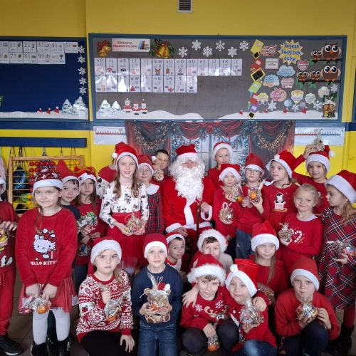 594954937_1375882380999421_2792575374187558521_n