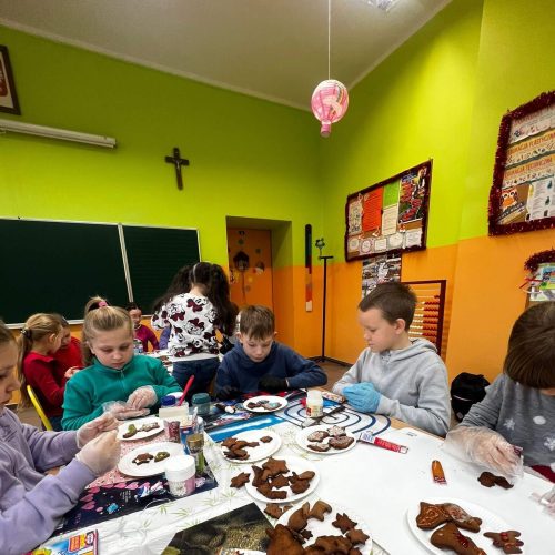 594962331_1374368111150848_5397117513498620797_n