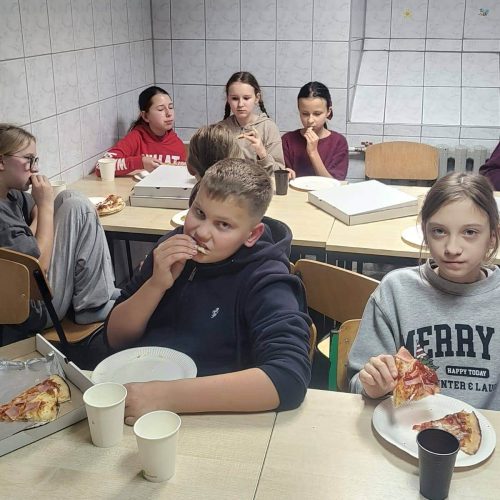 595812383_1376655050922154_5221647556940949395_n