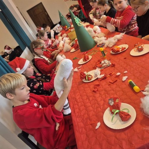 596546621_1380206810566978_62392258817754107_n