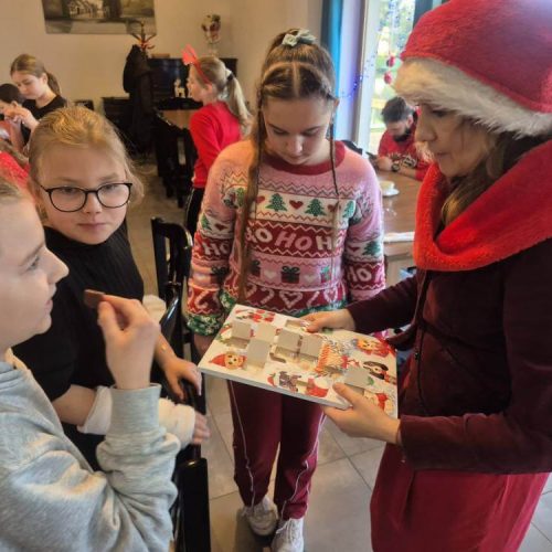 598564701_1380205970567062_8808768683389937716_n