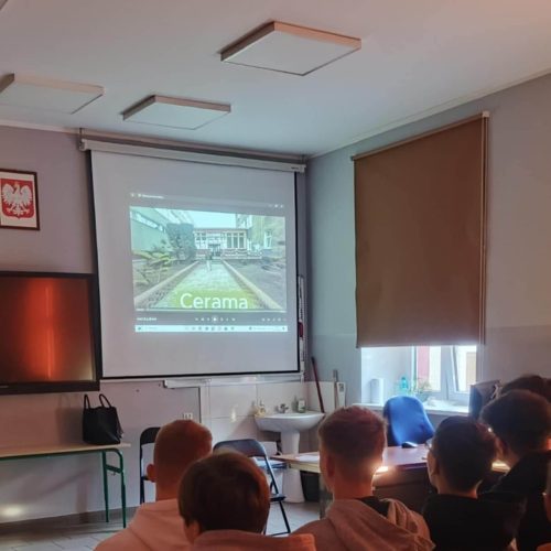 1976a207-43de-4a0f-a9cf-949cab3c5da3 (1)