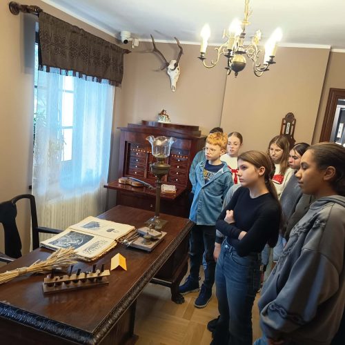 30579a95-5cef-4e8d-a2c0-0b9269a3ed15