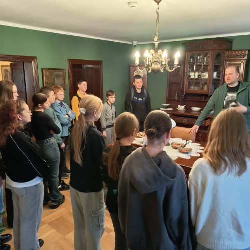 34f21a57-ddee-44ec-8c87-06672940f638