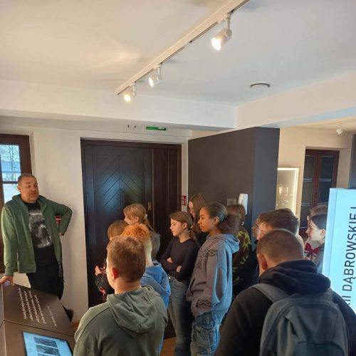 78c27c79-99e1-4a33-a630-86f863d81381