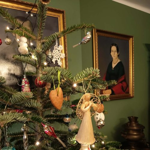 c1933ced-87e3-4109-b890-2826e6606581