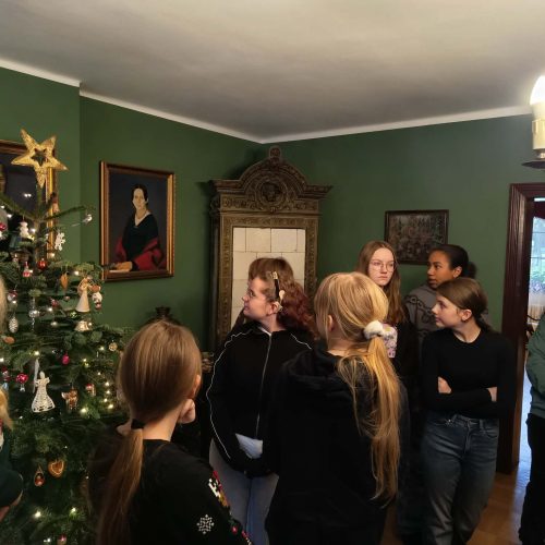 ec0e9097-c002-4750-bd15-845fc377f3d4