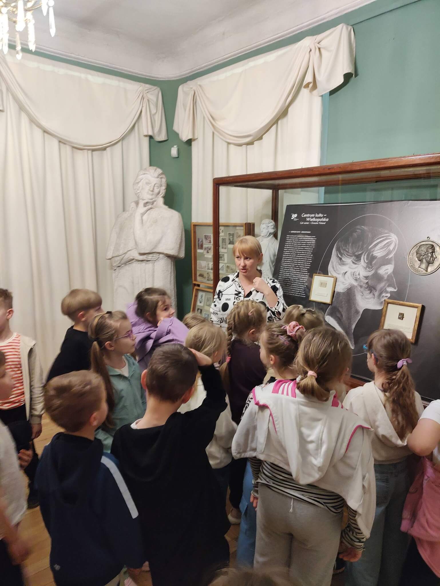 Z WIZYTĄ W MUZEUM W ŚMIEŁOWIE