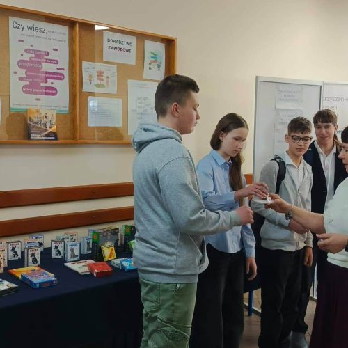 673665925_1483992863521705_5948337105715258222_n (1)