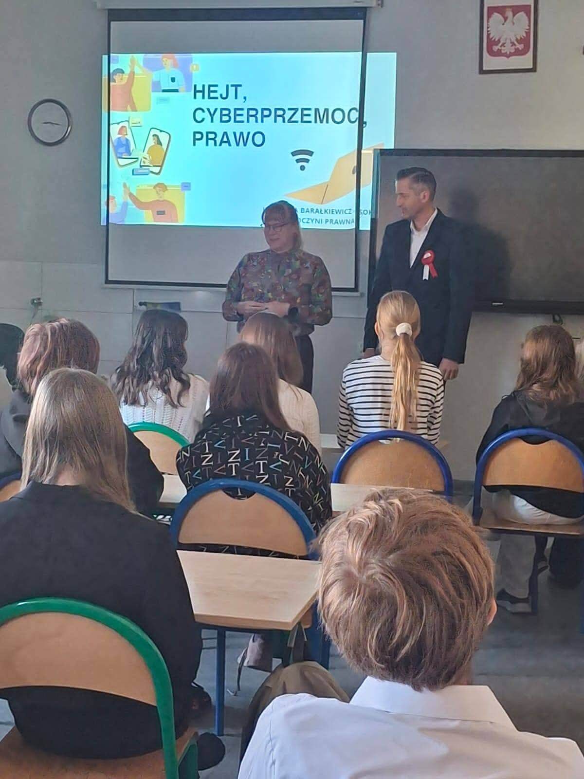 HEJT, CYBERPRZEMOC, PRAWO