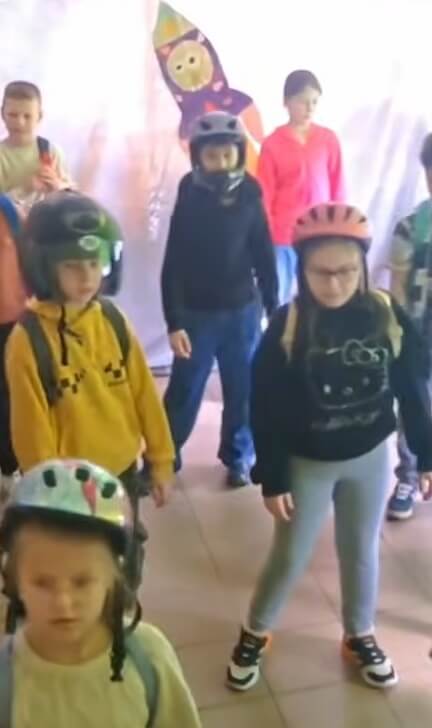 KLASA 2B WYRUSZYŁA W KOSMICZNĄ PRZYGODĘ